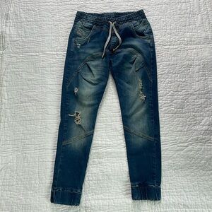 Cocoa- pull on distressed jeans made in Columbia - unique design - size 3